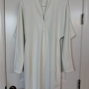 Elegant White Long Sleeve Dress